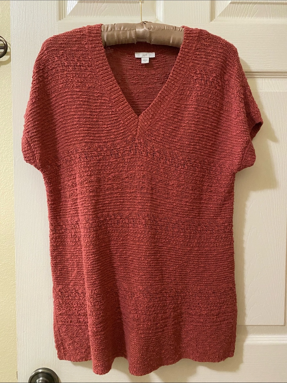 J. Jill Textured V-Neck Short Sleeve Tunic in Rust Red